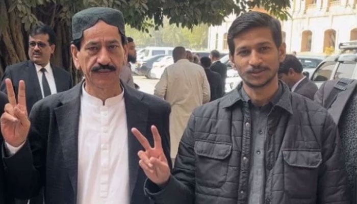 ایم کیو ایم انٹرنیشنل کے لاپتہ رہنما گھر پہنچ گئے