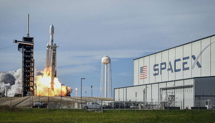 مسک کی اسپیس ایکس کی قدر  2238 کھرب روپے، دنیا کی سب سے قیمتی کمپنی