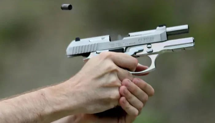 اورنگی ٹاؤن پریشان چوک، ڈاکوؤں کی فائرنگ، نوجوان قتل ،ڈکیتی مزاحمت پر مرنےوالوں کی تعداد 86 ہوگئی