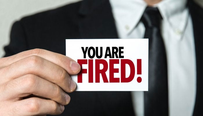 بار بار اور طویل باتھ روم بریک لینے پر کمپنی نے ملازم کو برطرف کردیا