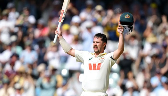 ایڈیلیڈ ٹیسٹ آسٹریلیا کی گرفت میں ، ٹریوس ہیڈ کی جارحانہ سنچری