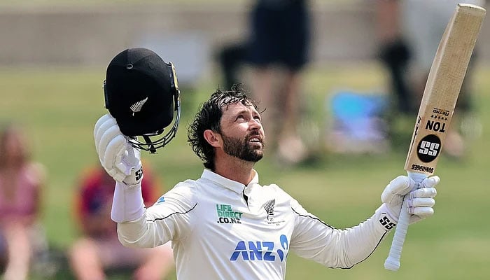 ویسٹ انڈیز کے 6 وکٹوں کے نقصان پر 381 رنز