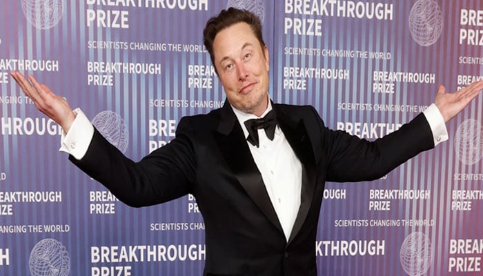ایلون مسک 700 ارب ڈالر تک پہنچنے والے دنیا کے پہلے کھرب پتی بن گئے