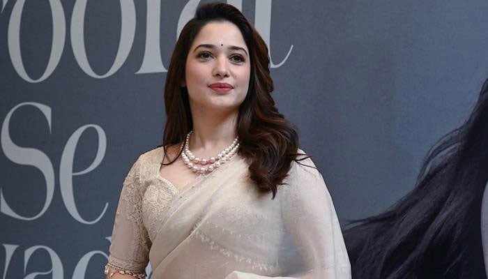 تمنا بھاٹیا نے 36 سال کی عمر میں فٹ رہنے کا راز بتا دیا