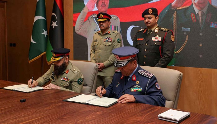 پاکستان لیبیا کو JF-17، مشاق طیاروں سمیت 12.88 کھرب روپے کے ہتھیار فروخت کرے گا، معاہدے کو حتمی شکل دیدی گئی