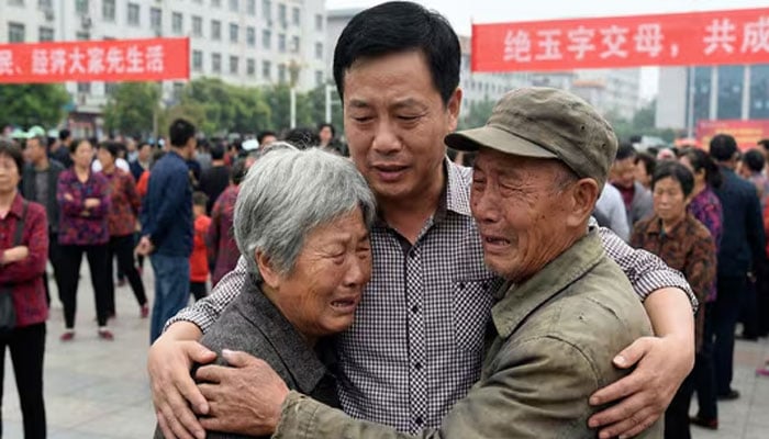 اغوا شدہ چینی نوجوان 26برس بعد اپنے اصل خاندان سے جا ملا