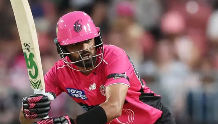 بگ بیش: بابر کی ففٹی، سڈنی کامیاب