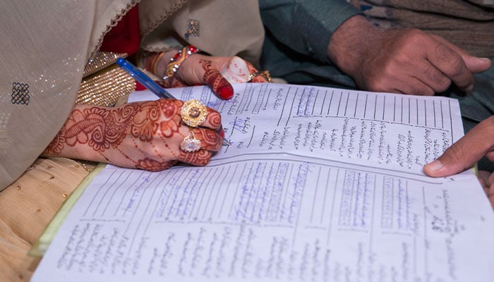 خیبر پختونخوا میں نکاح کے نظام میں قانونی و صحت سے متعلق سنگین خامیاں بے نقاب