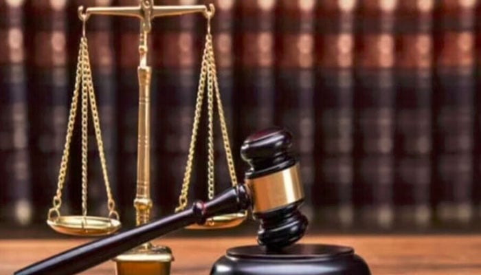 آئینی عدالت کا پہلا فیصلہ، سپریم کورٹ میں موجود 79 کروڑ کی دوبارہ سرمایہ کاری کا حکم