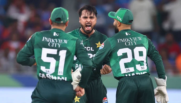 پاکستانی کرکٹرز کا پہلا گروپ ٹی ٹوئنٹی سیریز کیلئے سری لنکا روانہ