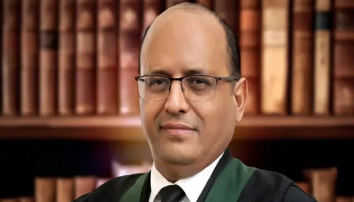 عدالتوں اور بار ایسوسی ایشنز کو مطلوبہ سہولتیں دینگے، چیف جسٹس سندھ