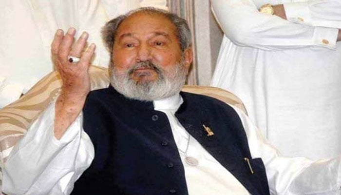 پیر پگاڑا اور بلّی چوہے کا کھیل!