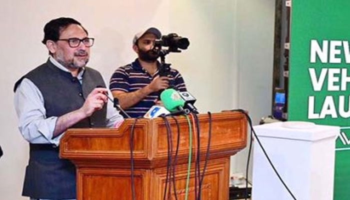 برآمدی صنعتوں کے فروغ کیلئے ایکسپورٹ پروسیسنگ زون قائم کیا جارہا ہے، سیف انجم