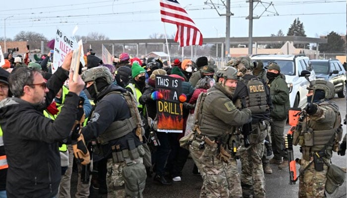 امیگریشن افسر کی فائرنگ سے خاتون کی ہلاکت، امریکا بھر میں احتجاج کی لہر