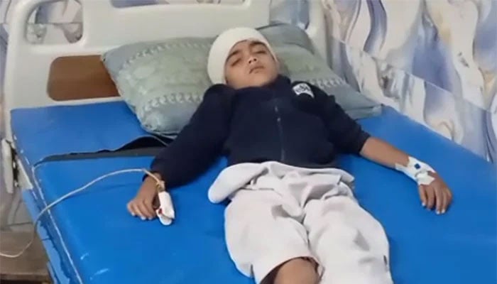 منگھوپیر، مدرسہ کے معلم کے تشدد سے زخمی طالب علم دوران علاج دم توڑ گیا