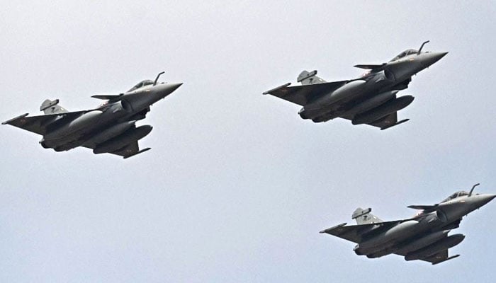 فرانسیسی  صدر کے دورہ بھارت سے قبل، 114رافیل طیاروں سمیت تاریخی دفاعی معاہدہ کی تیاریاں