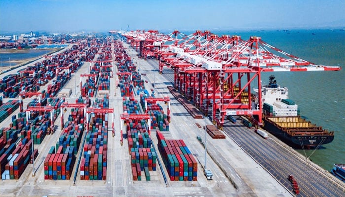 چین کا 2025 میں تجارتی ریکارڈ ، ٹرمپ ٹیرف کے باوجود 1 ٹریلین ڈالرسرپلس