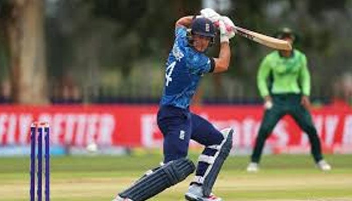 انڈر 19 ورلڈ کپ، بولرز کی محنت پر بیٹرز نے پانی پھیر دیا، پاکستان کو انگلینڈ کے ہاتھوں شکست