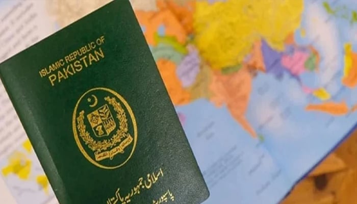 2025 میں 7لاکھ  62 ہزار سے زائد پاکستانی روزگار کیلئے بیرون ممالک گئے