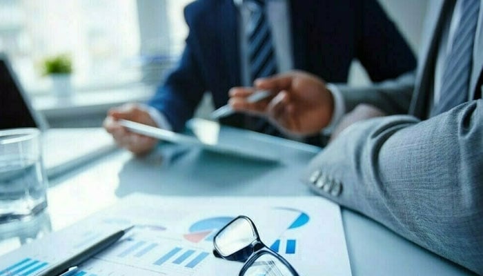 بیوروکریٹس کی تعلیمی قابلیت اور ان کی پیشہ ورانہ اہلیت کے معیار میں حیران کن فرق