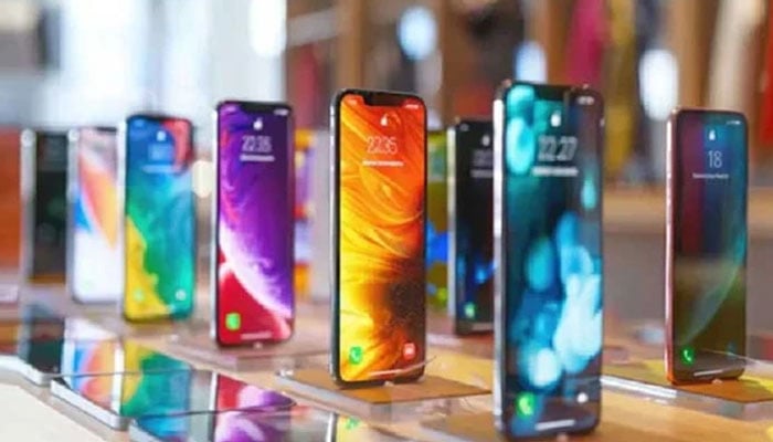 بیرون ملک سے درآمد نئے اور استعمال شدہ موبائل فونز پر کسٹم ویلیو پر نظر ثانی، 4 بڑے برانڈز کے 62 ماڈلز سستے ہونگے