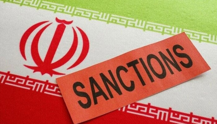 کیا ایران میں تبدیلی ناگزیر؟ امریکی پابندیوں اور معاشی بحران پر دباؤ