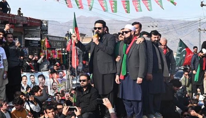 وفاق غلط بیانی کررہا ہے، تیراہ میں زبردستی علاقہ چھوڑنے پر مجبور کیا گیا، وزیراعلیٰ سہیل آفریدی کا دعویٰ