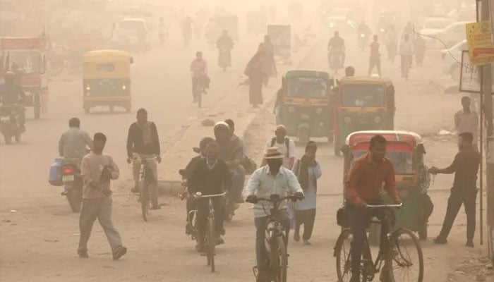 دہلی کی زہریلی فضا، شہری ہر روز نو سگریٹس کے برابر زہریلی ہوا کھینچ رہے ہیں