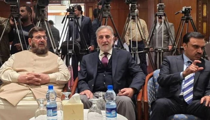 کراچی کے تاجروں کا بڑا حوصلہ، ناانصافیوں کے بعد بھی ڈٹے ہوئے ہیں، چیئرمین نیب