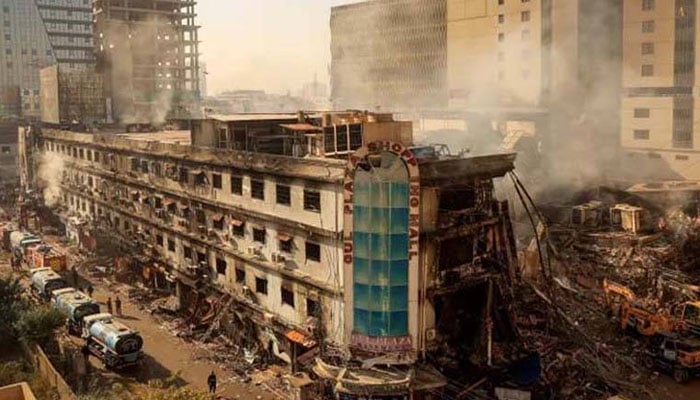 گل پلازا سے متعلق سندھ حکومت کی رپورٹ مسترد کرتے ہیں، شوکت اللّٰہ فاروقی