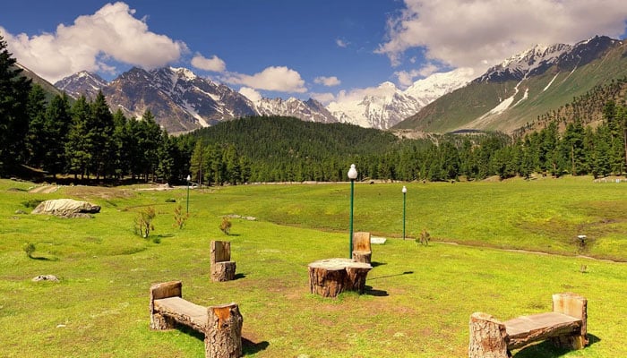 سرکاری عدم دلچسپی، ویزا رکاوٹیں، پرمٹ فیسوں میں اضافہ، گلگت بلتستان میں سیاحت صفر ہوگئی