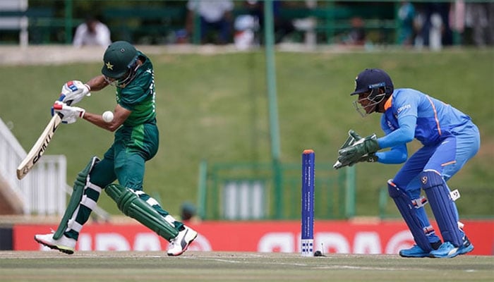 انڈر 19 ٹیموں کے کپتانوں کا اس بار بھی ہاتھ ملانے سے گریز