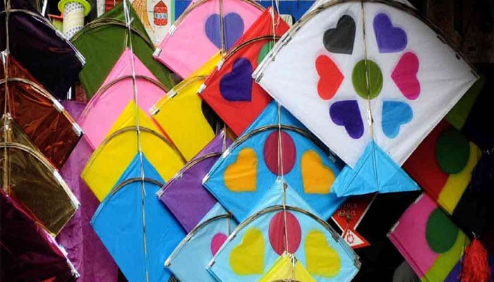 لاہور میں بسنت پر اشتعال انگیزی روکنےکیلئے شہر میں دفعہ 144 نافذ، محکمہ داخلہ نے بسنت کے حوالے سے خصوصی سکیورٹی گائیڈ لائنز جاری کردیں