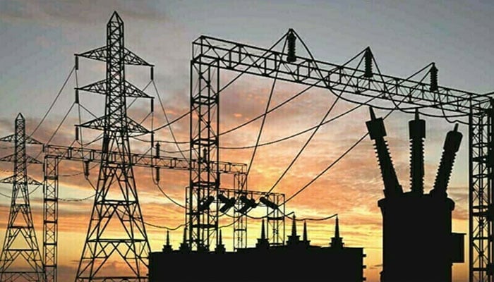 وفاقی حکومت کا بجلی کے بنیادی ٹیرف میں کمی/ فکسڈ چارجز میں رد و بدل کا فیصلہ