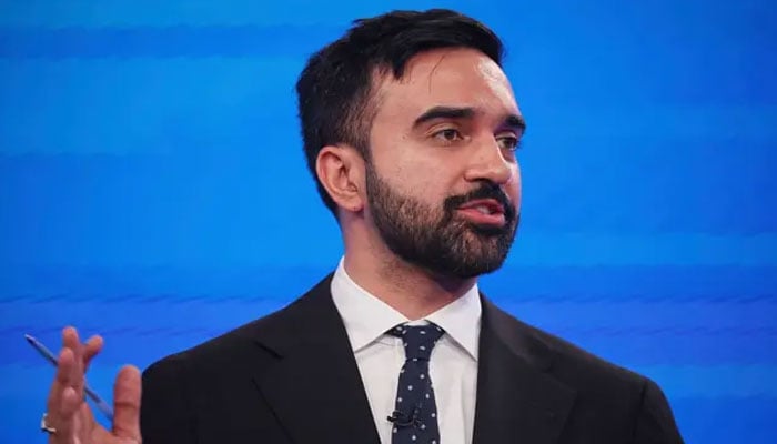 ظہران ممدانی کا آئی سی ای مخالف حکم نامے پر دستخط؛ قائم شدہ یہودی تنظیموں کا تقریب سے بائیکاٹ