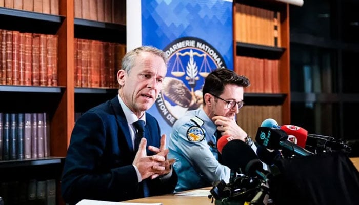 فرانس میں سابق استاد پر 89 کم عمر بچوں سے جنسی زیادتی کا الزام