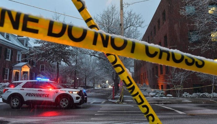 کینیڈا کے ہائی اسکول میں اندھا دھند فائرنگ، حملہ آور سمیت 10 ہلاک