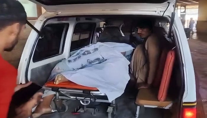 لڑکی کی گمشدگی کا تنازع، مشرف کالونی میں میاں، بیوی اور بیٹا قتل