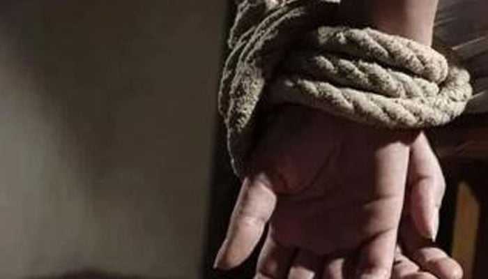 مختلف کارروائیوں میں افغان باشندوں سمیت 16 ملزمان گرفتار