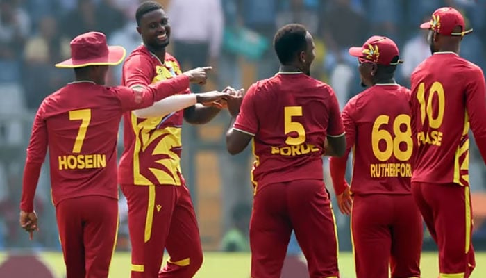 ویسٹ انڈیز کی مسلسل تیسری فتح، سپر ایٹ مرحلے میں رسائی، کپتان ہوپ کی ففٹی