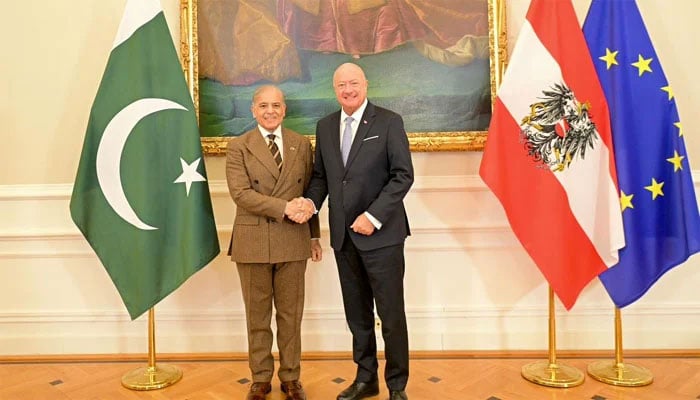 وزیراعظم اور آسٹریا کے چانسلر کی ملاقات، تجارت، سرمایہ کاری، تعلیم، صحت سمیت مختلف شعبوں میں تعاون پر اتفاق