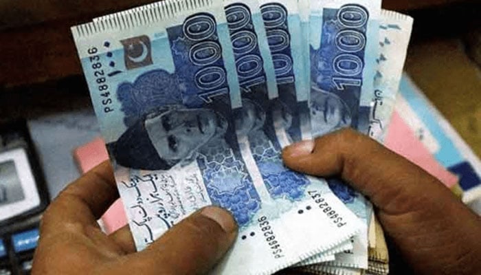 اعظم ٹاؤن، جعلی کرنسی کے ذریعے خریداری کرنے والی دو خواتین اور ایک مرد گرفتار