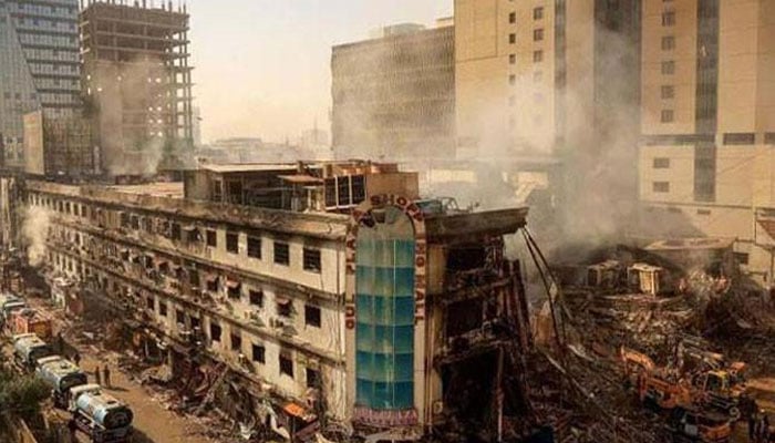 سانحہ گل پلازہ کی تحقیقات، جوڈیشل کمیشن میں سنسنی خیز انکشافات، اہم سرکاری و نجی اداروں کے بیانات قلمبند