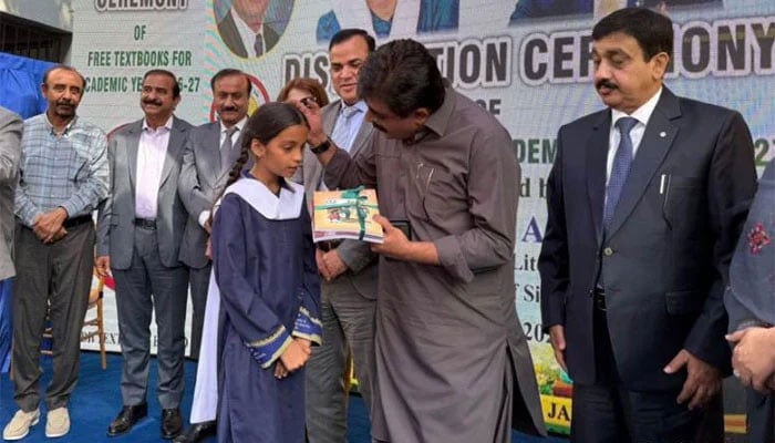 سندھ ٹیکسٹ بُک بورڈ، نئے تعلیمی سال کیلئے 50 لاکھ درسی کتب کے سیٹس تیار