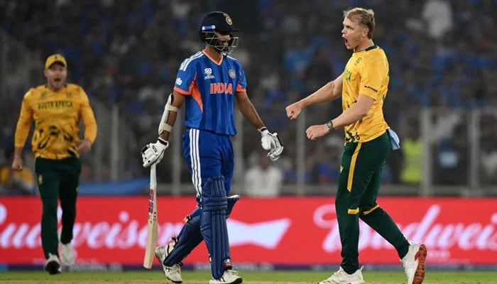 ورلڈ کپ سپر ایٹ، جنوبی افریقا نے بھارت کو دھول چٹا دی، 76 رنز کی فتح