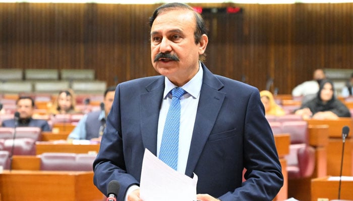 ہر شہید کے خون کا بدلہ لینگے، افغانستان نے دراندازی کے ثبوت کے باوجود مثبت ردعمل نہیں دیا، دہشت گردوں کو دوسری سرحد پر دھکیلنے کیلئے 10 ارب مانگے، حکومت