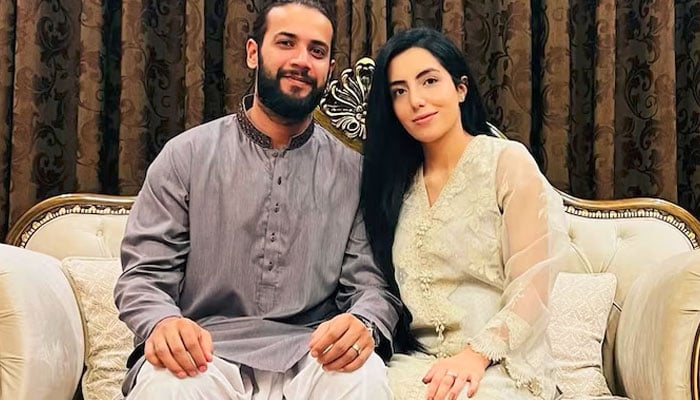 کرکٹر عماد وسیم کا سابق اہلیہ کو قانونی نوٹس