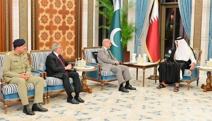 شہباز شریف کی امیر قطر اور وزیراعظم سے ملاقاتیں، خطے کی صورتحال پر تبادلہ خیال، تجارت، سرمایہ کاری، توانائی، دفاعی شعبے میں تعاون بڑھانے پر زور