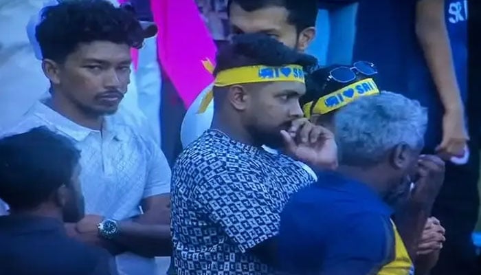 ورلڈ کپ میں شکست، عوام مایوس، سری لنکن کرکٹر کے پتلے نذر آتش