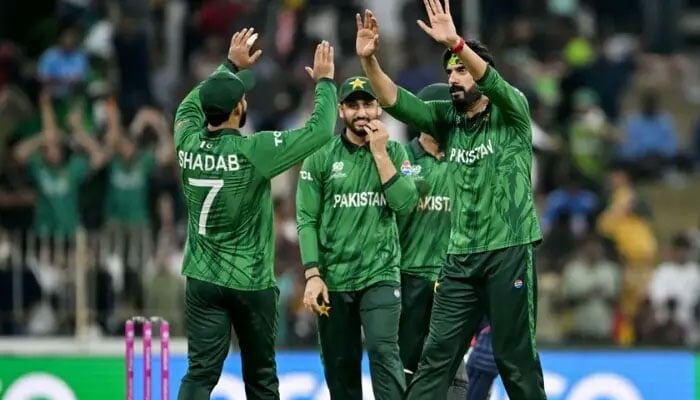 ورلڈ کپ سیمی فائنل کیلئے لائف لائن، آج پاکستان کو بڑی فتح درکار